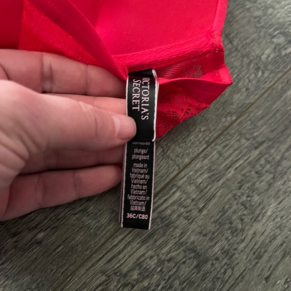 Victoria Secret 36C push up - Picture 3 of 3